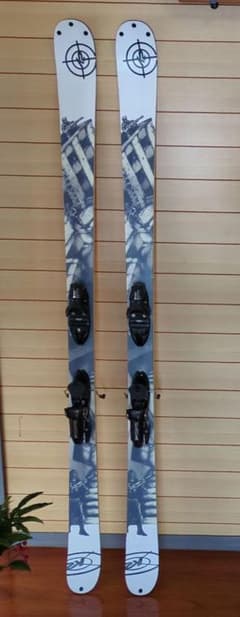 K2 フリースタイルスキー（引き取り可）のサムネイル