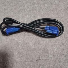 VGA display cable, 15-pin, male-to-male.