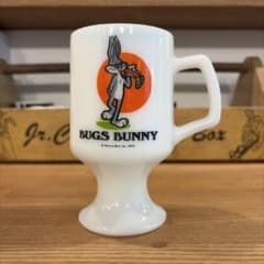 フェデラル1975年製 Bugs Bunny ミルクガラス マグカップ フェデラル1975年製 Bugs Bunny ミルクガラス マグカップ - メルカリ