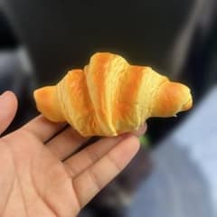 クロワッサン スクイーズ おもちゃ ぴーなの匂いつきのサムネイル
