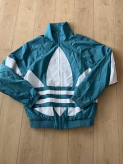 最終年末SALE☆adidasジャンパー ＸＬのサムネイル