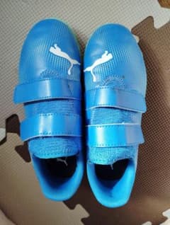 Puma 青 １９センチ　サッカーシューズ　一度のみのサムネイル