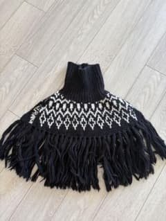 期間限定です！HYKE ノルディック セーターケープ - メルカリ