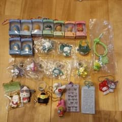 サンリオ キャラクターズ めじるしアクセサリー キーホルダー 大量セット - 2