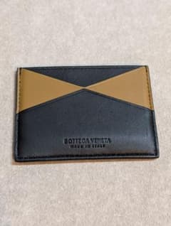 【週末限定値引中】BOTTEGA VENETA ボッテガヴェネタ 定期入れのサムネイル