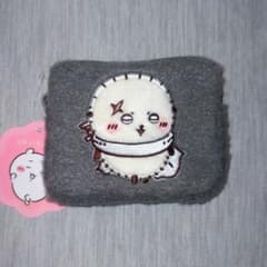 ちいかわ ふわふわミニポーチ ラッコタグ付き未使用のサムネイル