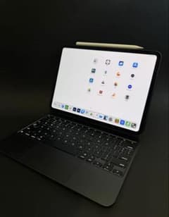 Apple 11インチ iPad Pro M4 本体 キーボード2点セット - メルカリ