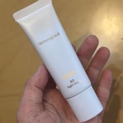 Naturaglace BBクリーム ライトベージュ SPF50+のサムネイル