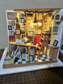 サムの本屋ドールハウス(完成品)のサムネイル