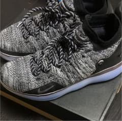 NIKE ズーム KD11のサムネイル