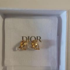 Dior ゴールドメッキ フープイヤリング パール付きのサムネイル