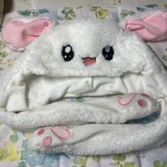 ウサギの耳付きフリース帽子　ぴこぴこのサムネイル