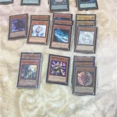 遊戯王 ブラックマジシャンデッキのサムネイル