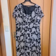 花柄 Vネック ワンピース フレンチスリーブのサムネイル