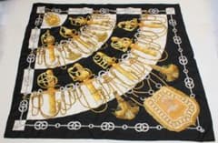 HERMES カレ Cliquetis スカーフ 黒　金色
