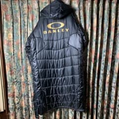 【美品】オークリー ロングベンチコート 背面刺繍 バッグロゴ 金 黒 XLサイズ