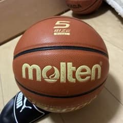 Molten バスケットボール サイズ5のサムネイル