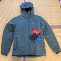 新品未使用　ARC'TERYX Atom AR Crux サイズMのサムネイル