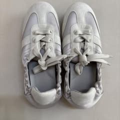 Brand new GU gathered ballet sneakers, light gray, size M (23.5cm).