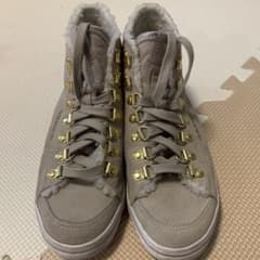 adidasハイカットスニーカーのサムネイル