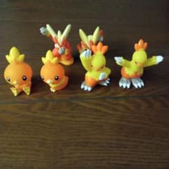 ポケモンキッズ 指人形 アチャモ ワカシャモ バシャーモ - メルカリ