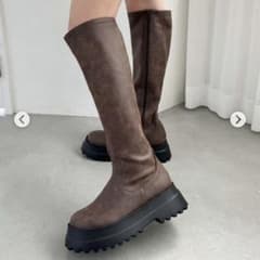 【NICE CLAUP】ブラウン 厚底ロングブーツのサムネイル