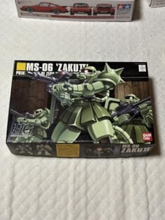 BANDAI HGUC 1/144 MS-06 ZAKU IIのサムネイル