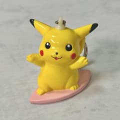 なみのりピカチュウ キーホルダー レトロ 初期 ソフビ - メルカリ