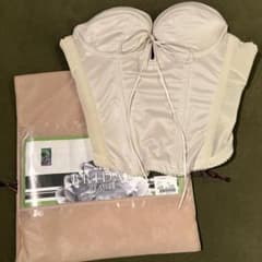 BRIDAL BEAUTE B65 ブライダルインナーのサムネイル