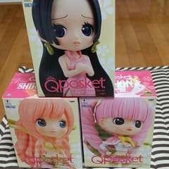 Q posket　ワンピースフィギュア　ピンク3種のサムネイル