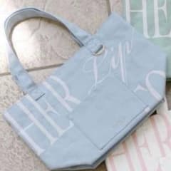 ま*る様 HerLipTo ハリプ ハーリップトゥ 名古屋限定 LogoTote HerLipTo ハリプ ハーリップトゥ 名古屋限定 LogoTote blue | Mercari
