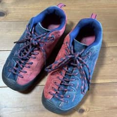 KEEN Jasper 赤と青のバイカラー　25cmのサムネイル