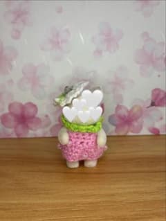 ミニチュアドール　着せ替え服　いちご　シルバニア赤ちゃんサイズのサムネイル