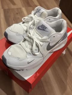 Nike スニーカー　ナイキエア マックス フュージョンのサムネイル