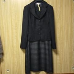 スーツのサムネイル