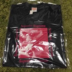 メルカリ最安値‼️Supreme Banana Teeのサムネイル