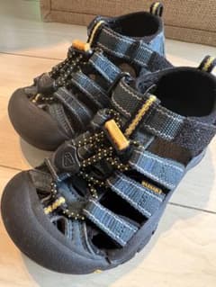 KEENサンダルのサムネイル