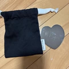 MISAMO Masterpiece ハート型ミラー 巾着付きのサムネイル