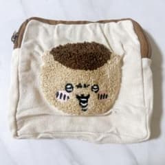 ちいかわ　くりまんじゅう　もこもこポーチ　ガチャガチャ　新品未使用のサムネイル