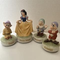 白雪姫と小人 オルゴール 陶器 4体セット - メルカリ