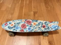 GLOBE BANTAM スケートボード 花柄 クルーザーのサムネイル