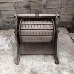 ◆引取限定◆　足踏み脱穀機　昭和レトロ　 自然農　大分県 ◇引取限定◇足踏み脱穀機 昭和レトロ 自然農 大分県 - メルカリ