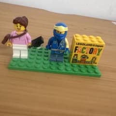 LEGO レゴランド ジャパン ミニフィグ 2体セットのサムネイル
