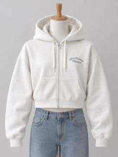 New Balance クロップド丈パーカー　sサイズのサムネイル