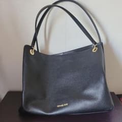 MICHAEL KORS マイケルコース 牛革 ショルダーバッグ ブラック 美品のサムネイル