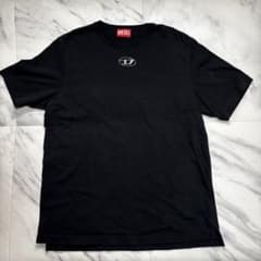 ゆ*う様 DIESEL Dロゴ メタルプレート Tシャツ ブラック ゆ*う様 DIESEL Dロゴ メタルプレート Tシャツ ブラック - メルカリ