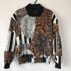 VAGIIE 肩パッド入り総柄ブルゾンのサムネイル