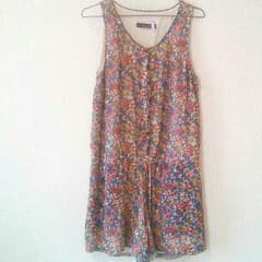 美品☆小花柄サロペットのサムネイル