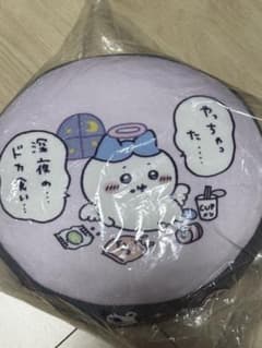 紫色のキャラクタークッションのサムネイル