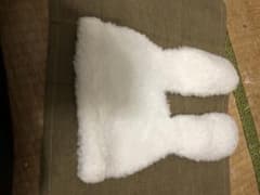 あったかーい、うさぎの手作り帽子。のサムネイル